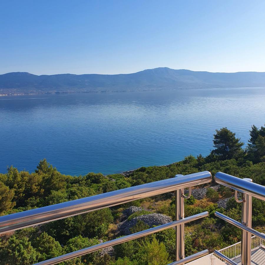 Apartment Kate Слатине Екстериор снимка