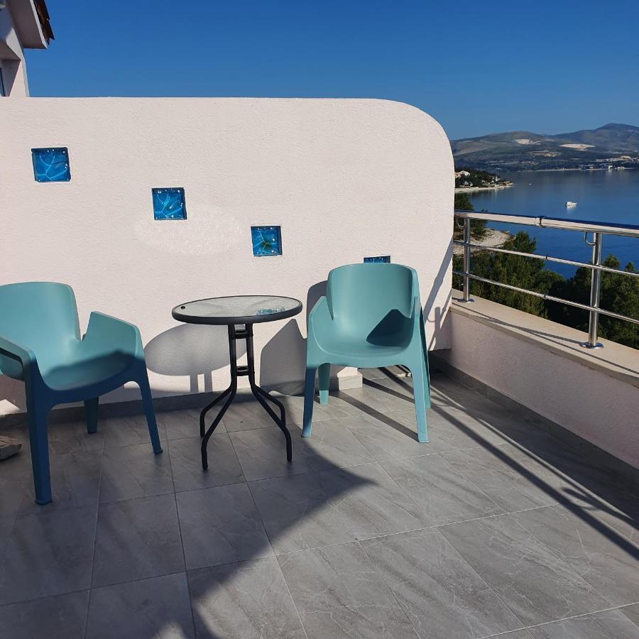 Apartment Kate Слатине Екстериор снимка
